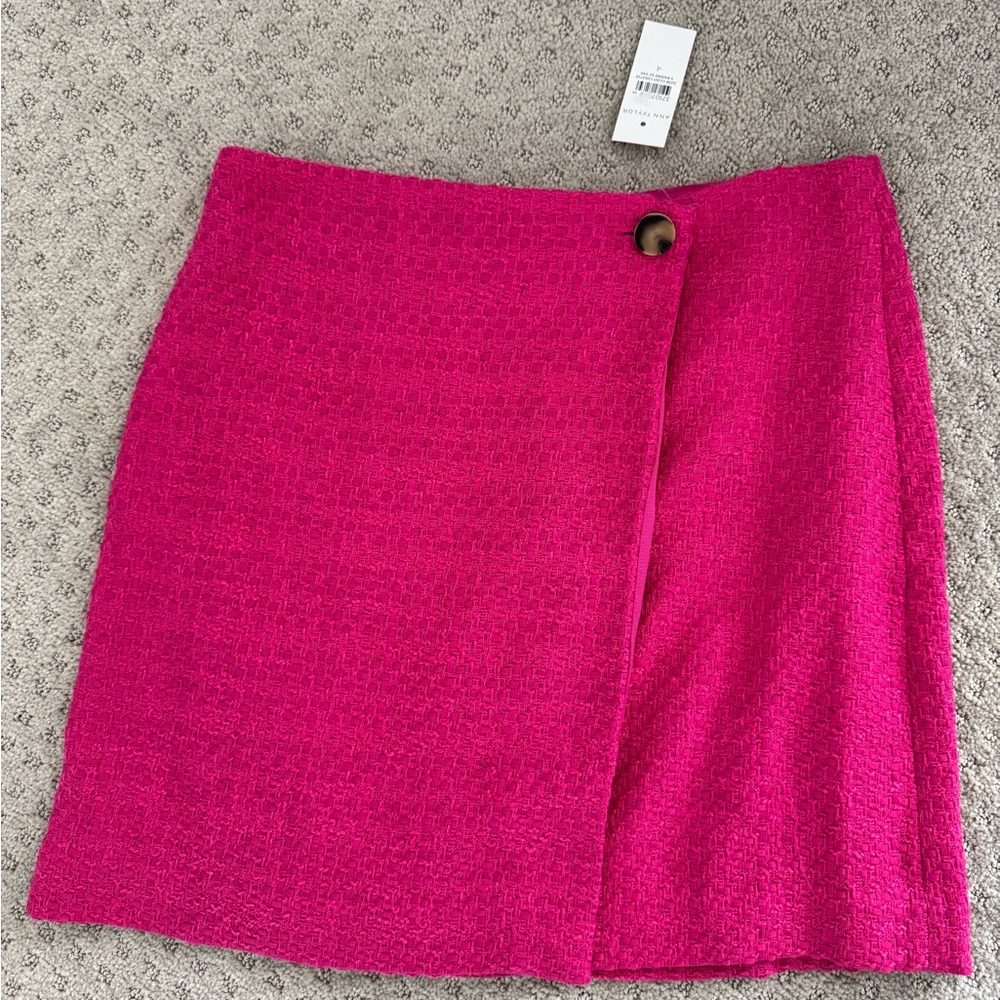 Ann Taylor Fuchsia Pencil Skirt